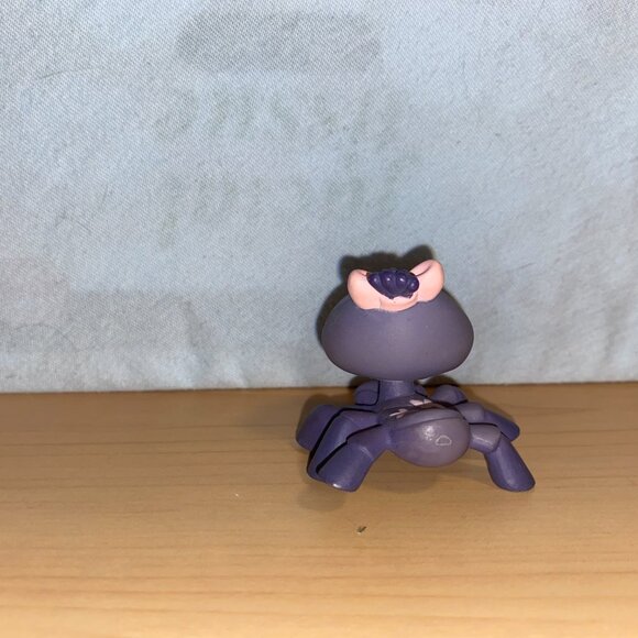 Littlest Pet Shop LPS Purple Pink Bow Glass Eyed Spider 329 - Picture 3 of 5